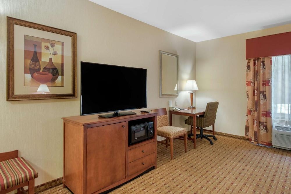 Hampton Inn & Suites Arcata Imagen 24